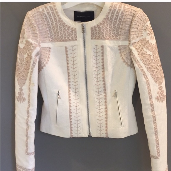 BCBGMaxAzria Jackets & Blazers - BCBG Cream and dusty pink jacket 🦋
